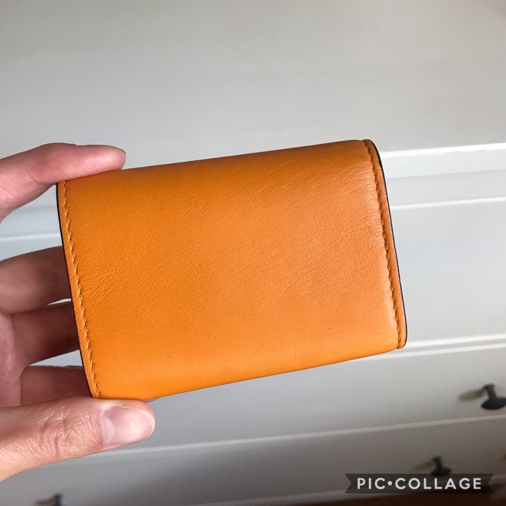 Authentic Gucci Orange 6 Rings Key Holder Case - Picture 2 of 7